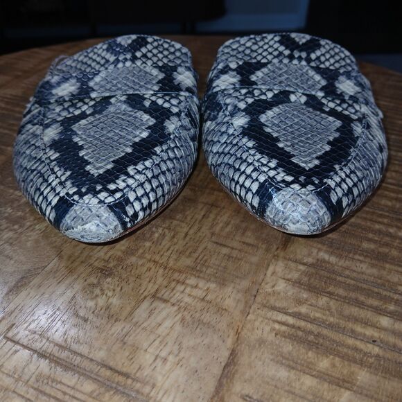 Steve Madden Fuax SNAKESKIN Pointed Toe SlipOn Mule Loafer Flats Sz 7 Comfort - Picture 9 of 11